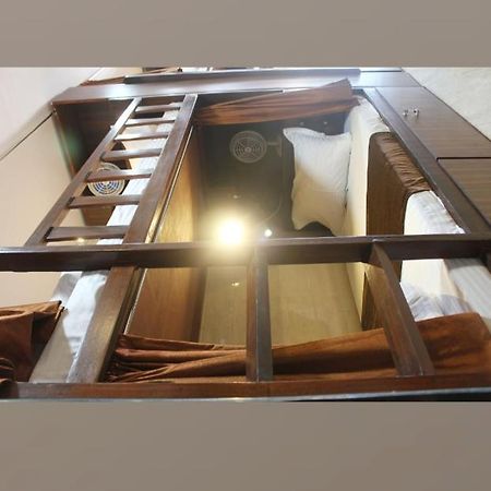 Awesome Dormitory Male Only Mumbai Bagian luar foto