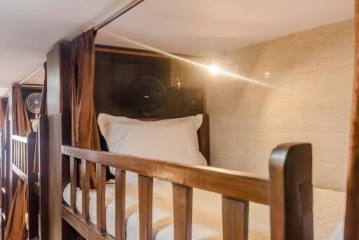 Awesome Dormitory Male Only Mumbai Bagian luar foto